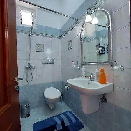 Apartment Ares 4 / Beach-front Sarande