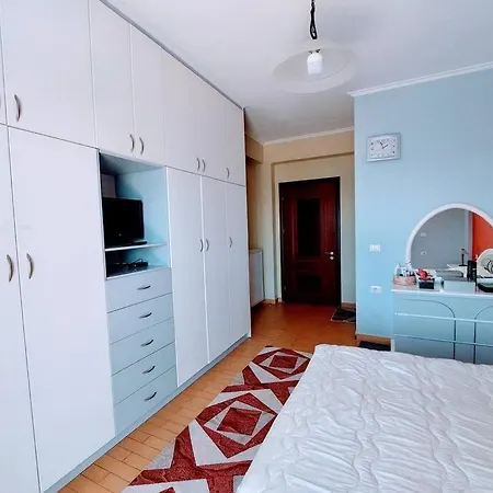 Ares 4 / Beach-front Apartment Sarande